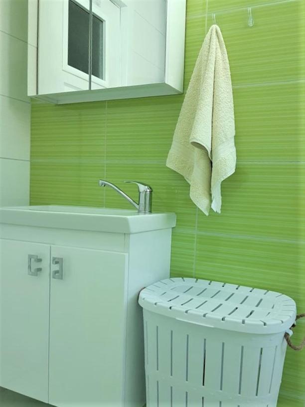 Central Modern Apt With Garden Струга Экстерьер фото